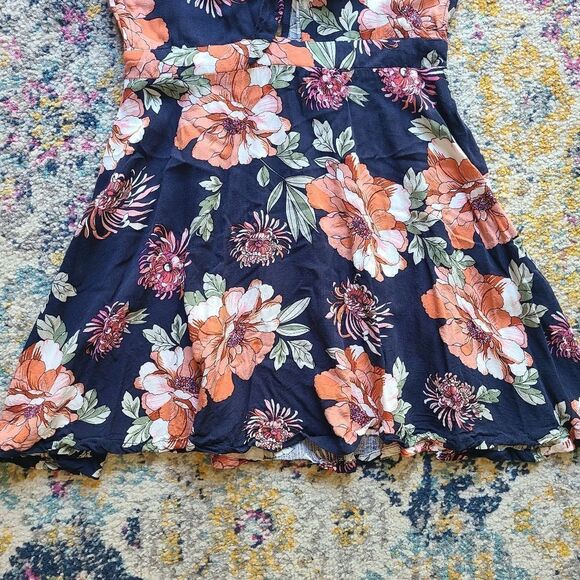 Lulus floral dress - Picture 4 of 16